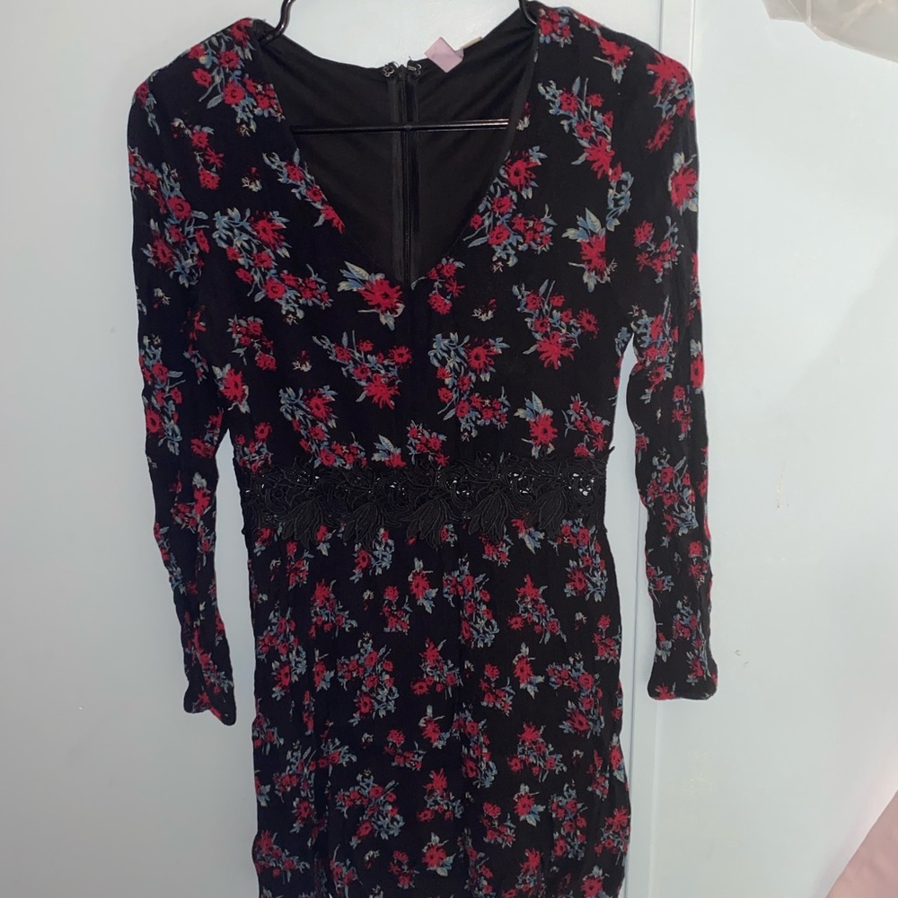 Alya Black and Red Floral Long Sleeve Dress
